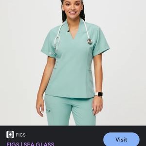 Brand new Figs seaglass Inala style scrub top